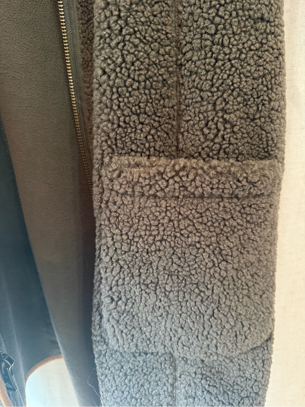 Orvis Dark Brown Teddy Jacket with Tan Trim - Picture 4 of 4